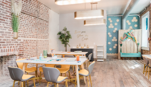 Craft-DIY studio and bar on King Street