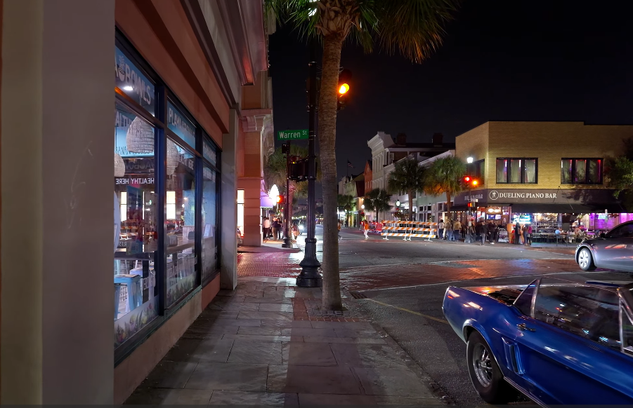 party charleston decorative photo walking king street
